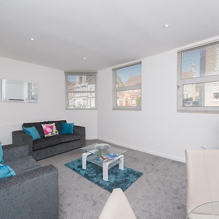 Two Bed Ground Floor Apartment, Sleeps Six, Free Parking And High Speed Wifi Ramsgate Buitenkant foto
