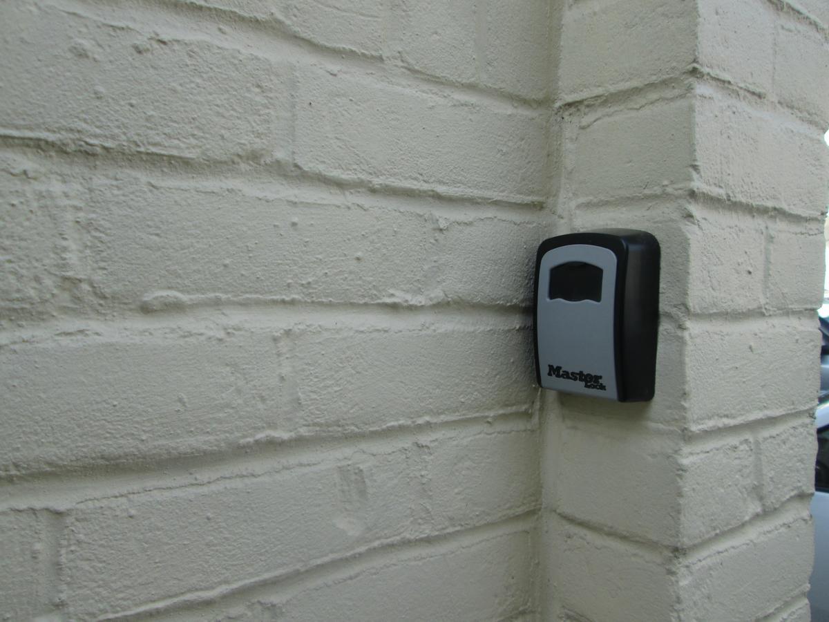 Two Bed Ground Floor Apartment, Sleeps Six, Free Parking And High Speed Wifi Ramsgate Buitenkant foto