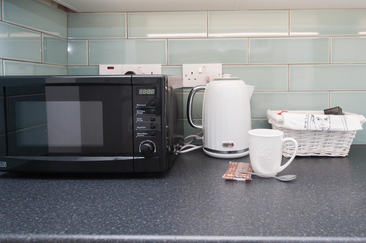 Two Bed Ground Floor Apartment, Sleeps Six, Free Parking And High Speed Wifi Ramsgate Buitenkant foto