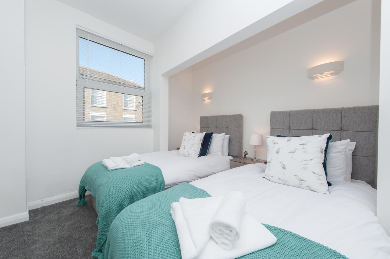 Two Bed Ground Floor Apartment, Sleeps Six, Free Parking And High Speed Wifi Ramsgate Buitenkant foto