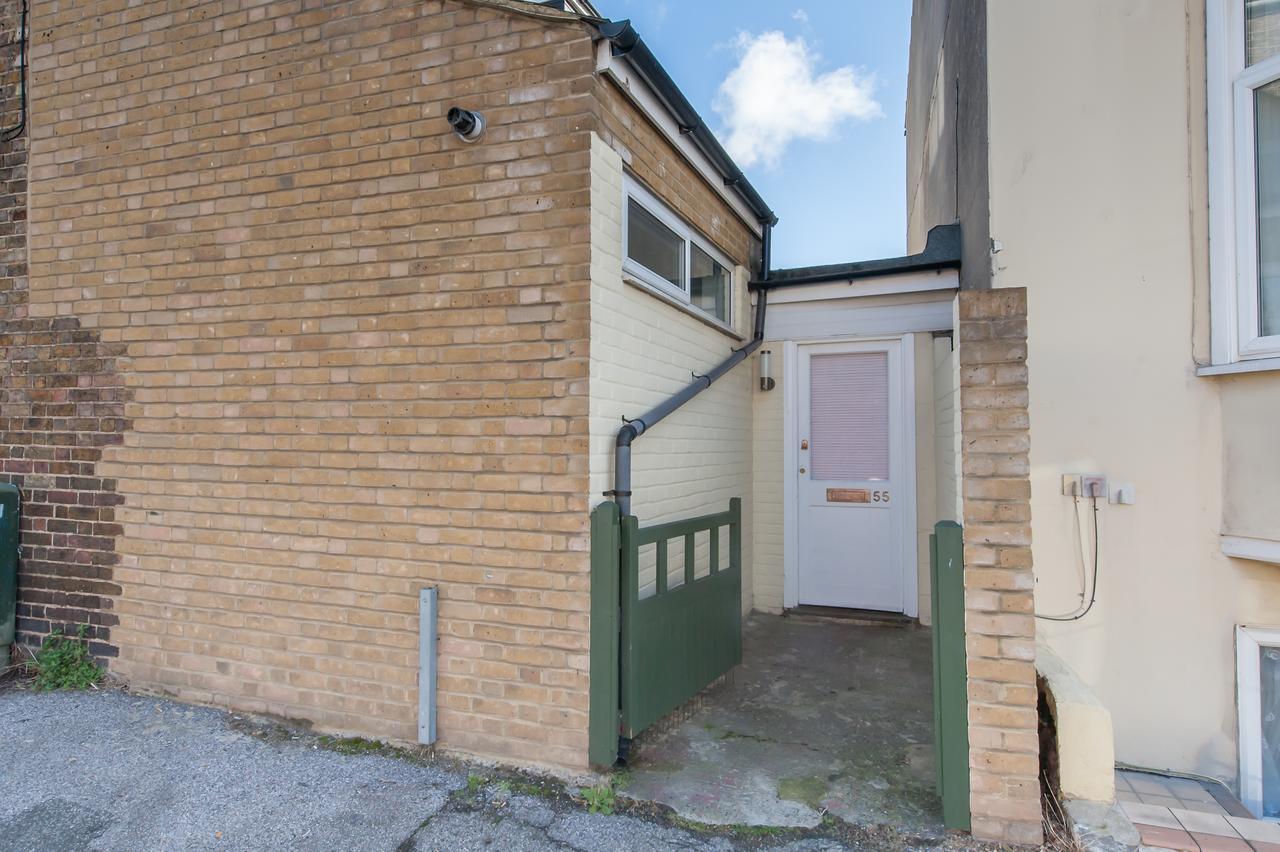 Two Bed Ground Floor Apartment, Sleeps Six, Free Parking And High Speed Wifi Ramsgate Buitenkant foto