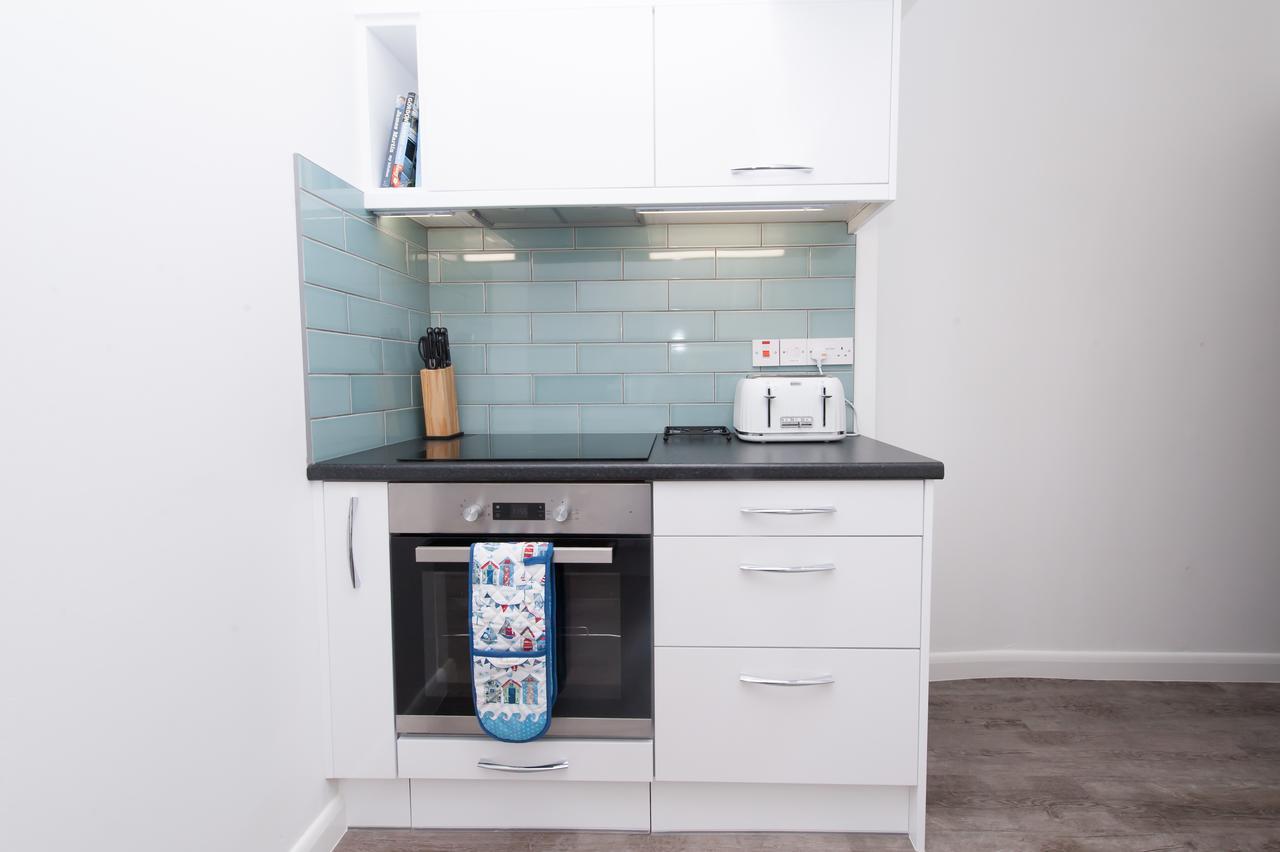 Two Bed Ground Floor Apartment, Sleeps Six, Free Parking And High Speed Wifi Ramsgate Buitenkant foto