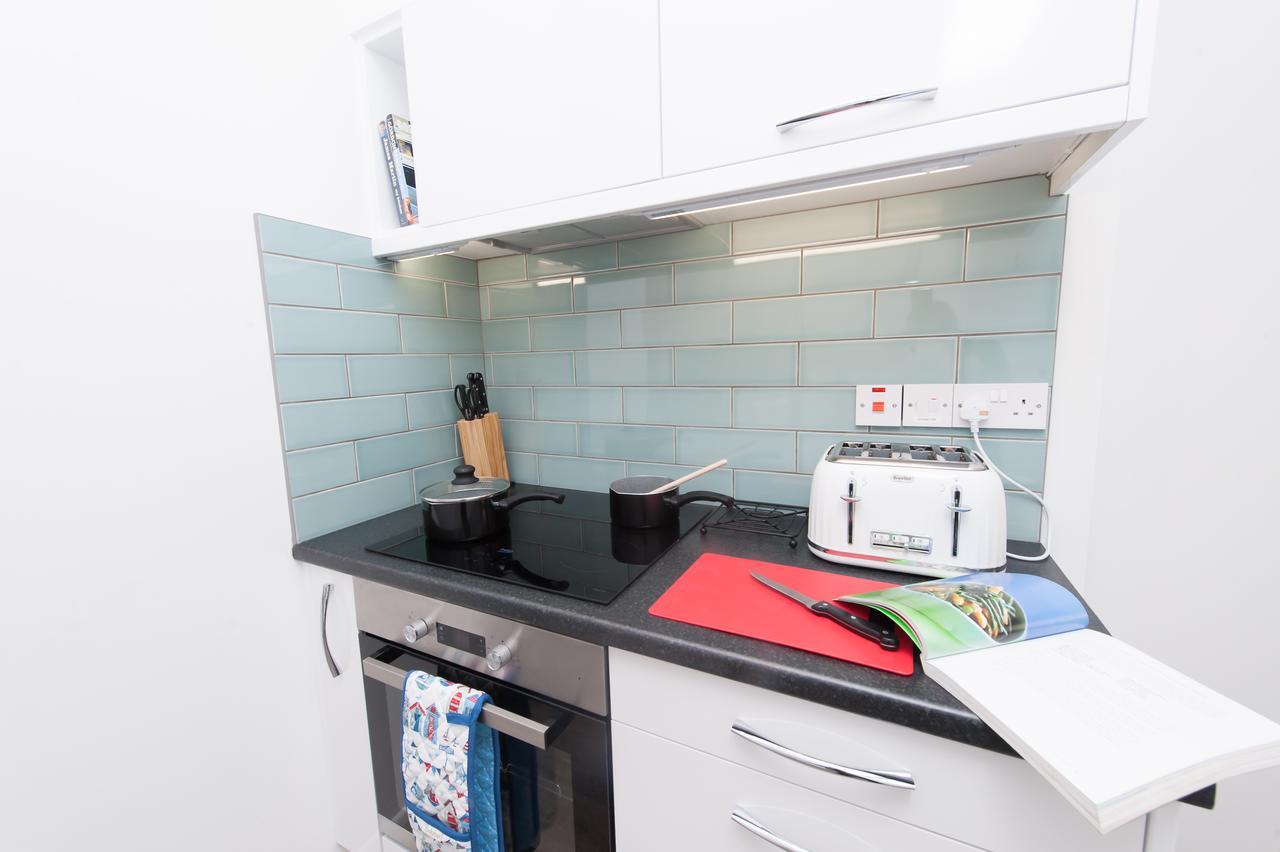 Two Bed Ground Floor Apartment, Sleeps Six, Free Parking And High Speed Wifi Ramsgate Buitenkant foto