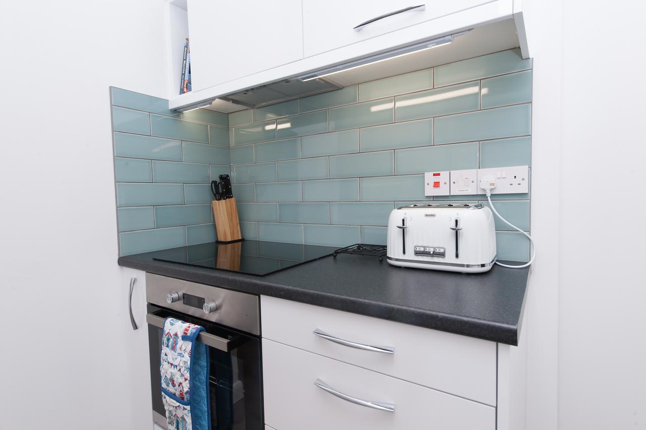 Two Bed Ground Floor Apartment, Sleeps Six, Free Parking And High Speed Wifi Ramsgate Buitenkant foto